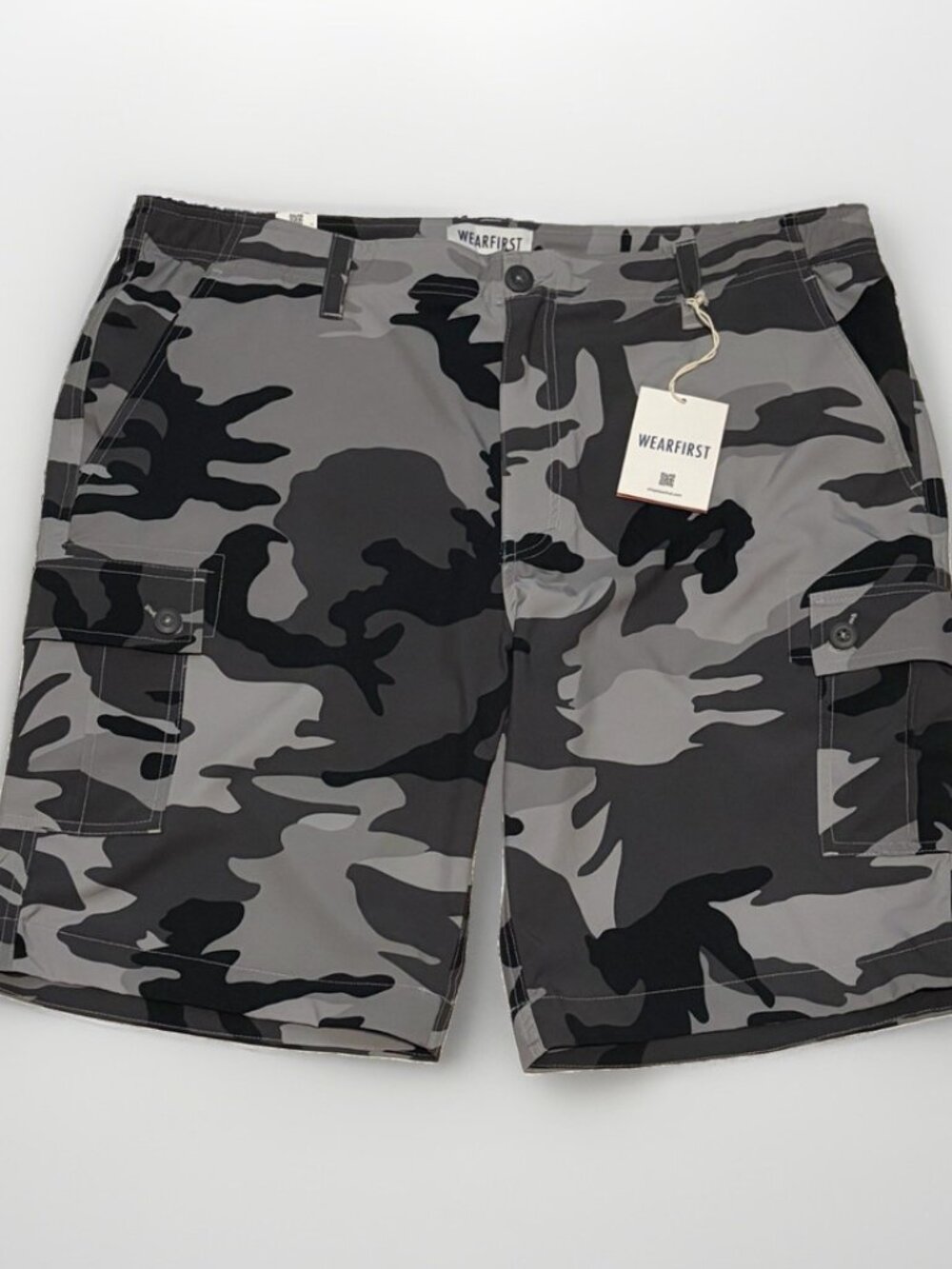 NWT Wearfirst Men's 38 Gray/Black Camo Cargo Shorts Button Closure Cargo Pockets